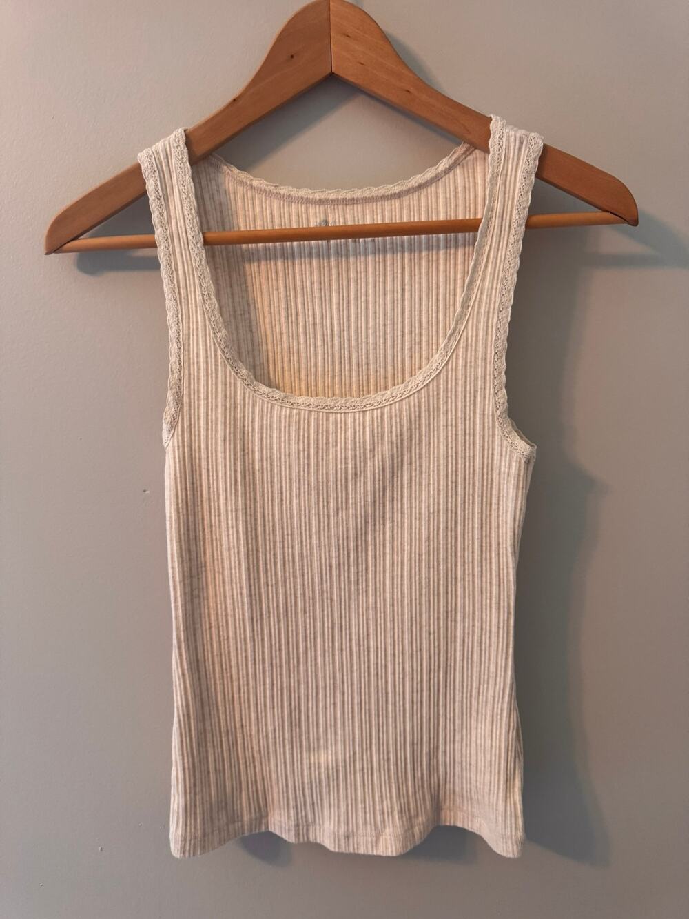 Aerie Women’s XS Cream Ribbed Lace Trim Scoop Neck Tank Top